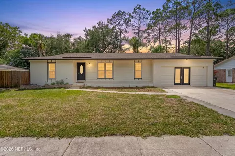 962 Grove Park Dr E, Orange Park, FL 32073