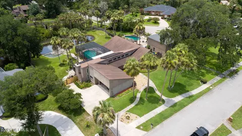 5454 River Trail Rd S, Jacksonville, FL 32277