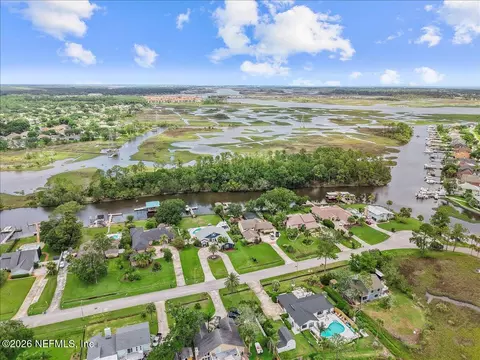 14073 Pine Island Dr, Jacksonville, FL 32224