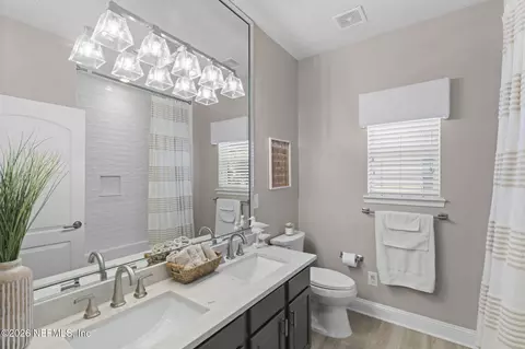 Bath - 716 Battersea Dr, Saint Augustine, FL 32095 photo 4 of 6