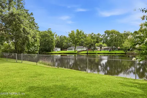 209 Peregrine Ct, Jacksonville, FL 32225