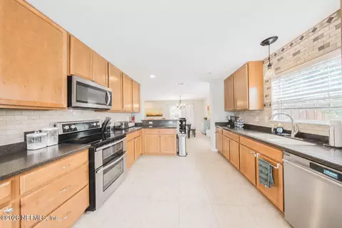 Kitchen - 76546 Timbercreek Blvd, Yulee, FL 32097 photo 2 of 2