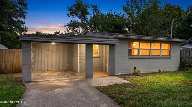 7933 Berry Ave, Jacksonville, FL 32211