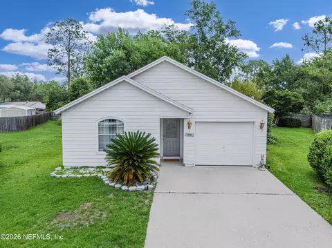 3000 Wavering Ln, Middleburg, FL 32068