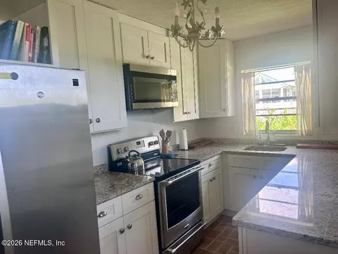 Kitchen - 32 E Park Ave, Saint Augustine, FL 32084 photo 4 of 7