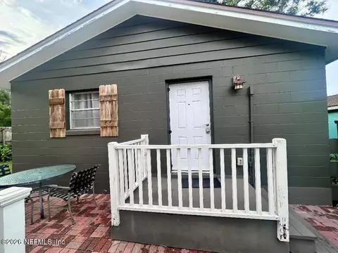 Exterior - 32 E Park Ave, Saint Augustine, FL 32084 photo 8 of 10
