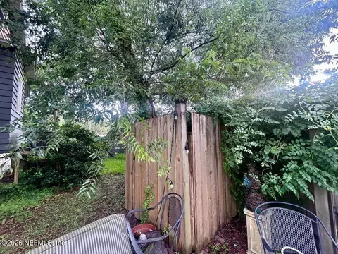 Exterior - 32 E Park Ave, Saint Augustine, FL 32084 photo 9 of 10