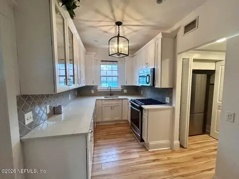 Kitchen - 32 E Park Ave, Saint Augustine, FL 32084 photo 1 of 5