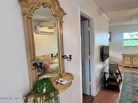 Entry Way - 32 E Park Ave, Saint Augustine, FL 32084 photo 4 of 4