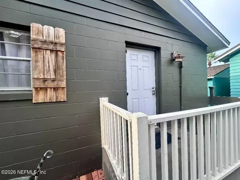 Exterior - 32 E Park Ave, Saint Augustine, FL 32084 photo 11 of 12