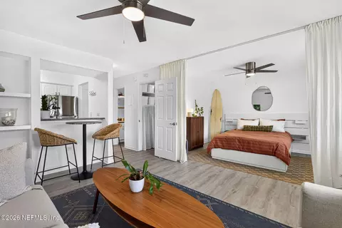222 14th Ave N #203, Jacksonville Beach, FL 32250