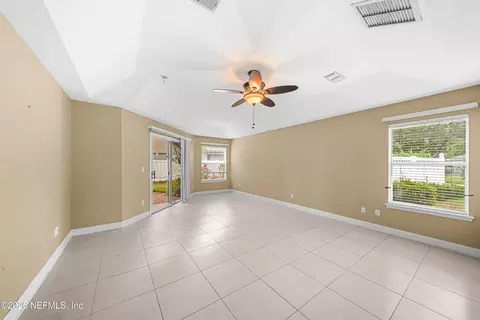 Living - 601 Gopher Ct, Saint Johns, FL 32259 photo 8 of 9
