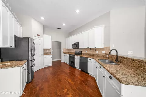 Kitchen - 601 Gopher Ct, Saint Johns, FL 32259 photo 3 of 3