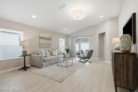 Living - 39 Carbonell Pl, Saint Augustine, FL 32095 photo 1 of 2