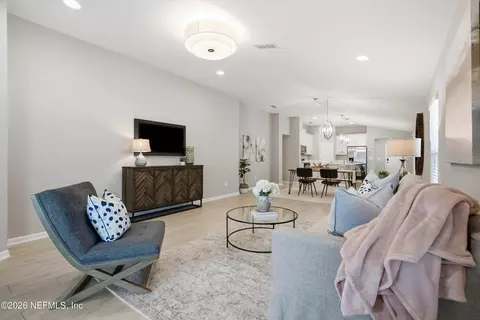 Living - 39 Carbonell Pl, Saint Augustine, FL 32095 photo 2 of 2