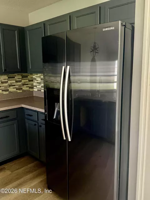 Kitchen - 437 N Boulevard Blvd E, Macclenny, FL 32063 photo 4 of 4