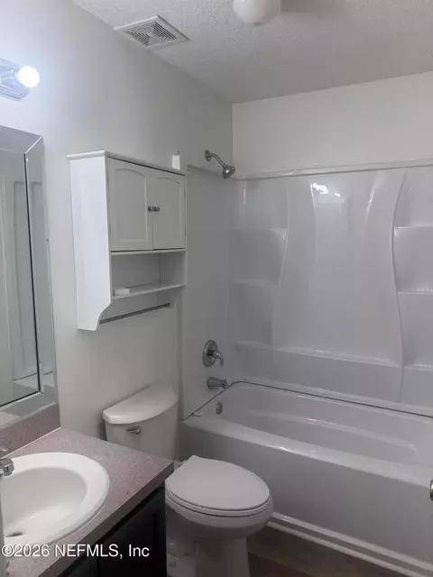 Bath - 437 N Boulevard Blvd E, Macclenny, FL 32063 photo 1 of 1
