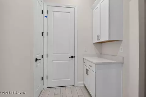 Entry Way - 91 Glenneyre Cir, Saint Augustine, FL 32092 photo 6 of 9