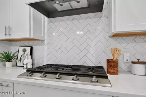 Kitchen - 91 Glenneyre Cir, Saint Augustine, FL 32092 photo 8 of 8