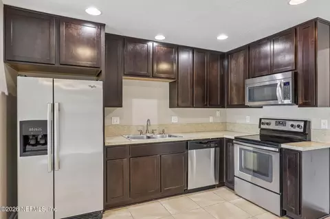 Kitchen - 189 Islander Dr, Saint Augustine, FL 32080 photo 2 of 2