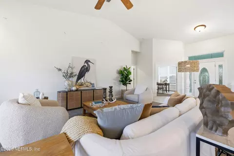 Living - 500 Seagate Ln S, Saint Augustine, FL 32084 photo 2 of 5