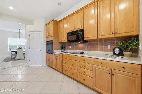 Kitchen - 500 Seagate Ln S, Saint Augustine, FL 32084 photo 4 of 7