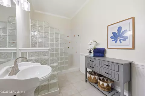 Bath - 500 Seagate Ln S, Saint Augustine, FL 32084 photo 2 of 8