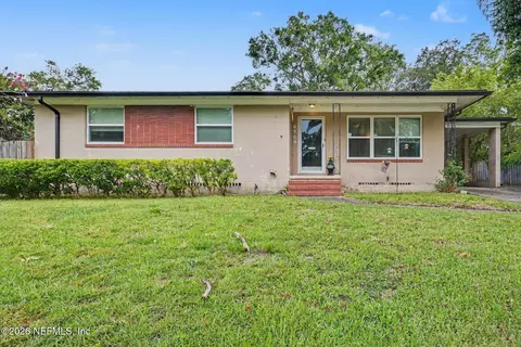 4626 Burgundy Rd N, Jacksonville, FL 32210