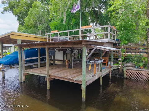 153 Smith Ln, Satsuma, FL 32189