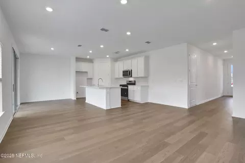 Living - 760 Farmfield Dr, Saint Augustine, FL 32092 photo 3 of 4