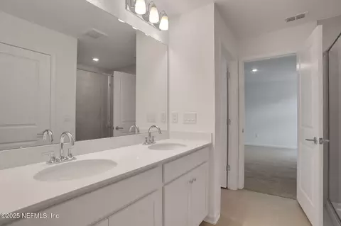 Bath - 760 Farmfield Dr, Saint Augustine, FL 32092 photo 2 of 3