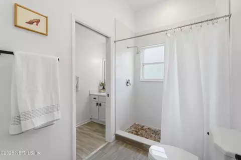 Bath - 411 Snapping Turtle Ct E, Atlantic Beach, FL 32233 photo 5 of 7