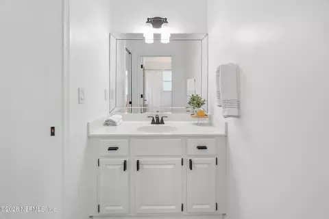 Bath - 411 Snapping Turtle Ct E, Atlantic Beach, FL 32233 photo 6 of 7