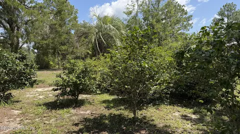 304 Dawn Ave, Interlachen, FL 32148 photo 9