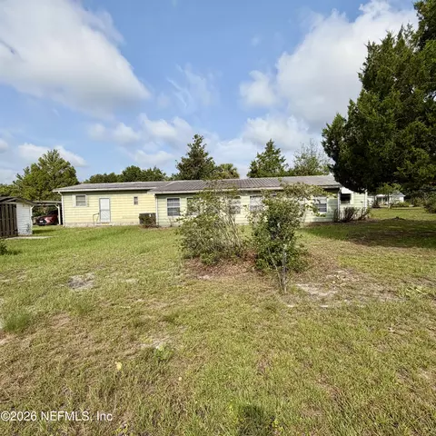 304 Dawn Ave, Interlachen, FL 32148 photo 3