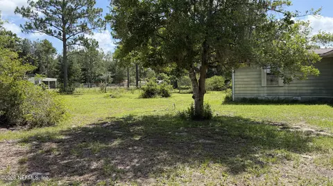 304 Dawn Ave, Interlachen, FL 32148 photo 10