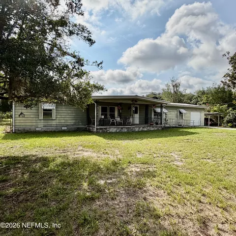 304 Dawn Ave, Interlachen, FL 32148 photo 2