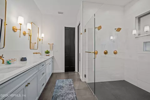 Bath - 4221 Myrtle St, Saint Augustine, FL 32084 photo 3 of 10