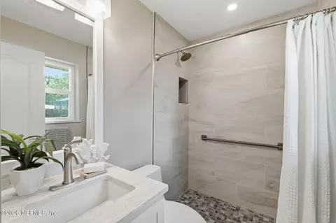 Bath - 62 Willow Dr, Saint Augustine, FL 32080 photo 4 of 4