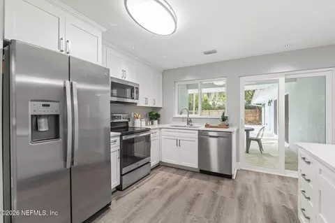 Kitchen - 62 Willow Dr, Saint Augustine, FL 32080 photo 1 of 4
