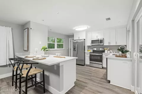 Kitchen - 62 Willow Dr, Saint Augustine, FL 32080 photo 3 of 4