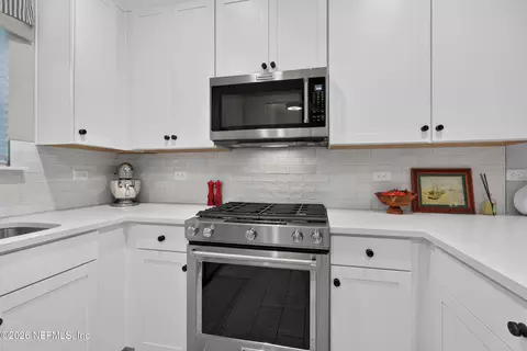 Kitchen - 368 Stargaze Ln, Saint Augustine, FL 32095 photo 6 of 6