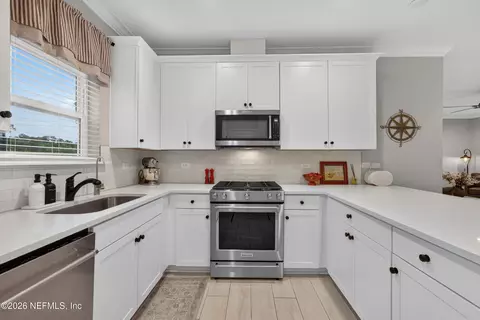 Kitchen - 368 Stargaze Ln, Saint Augustine, FL 32095 photo 3 of 6