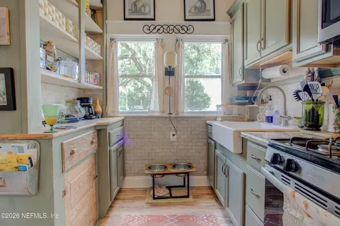 Kitchen - 9 Arenta St, Saint Augustine, FL 32084 photo 3 of 5
