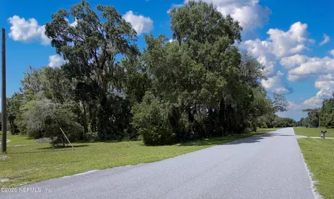 112 St Johns Ave, Satsuma, FL 32189 photo 3