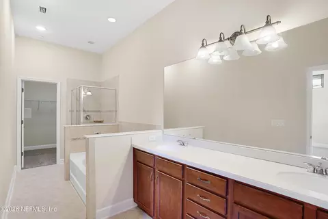 Bath - 6117 Eclipse Cir, Jacksonville, FL 32258 photo 2 of 2
