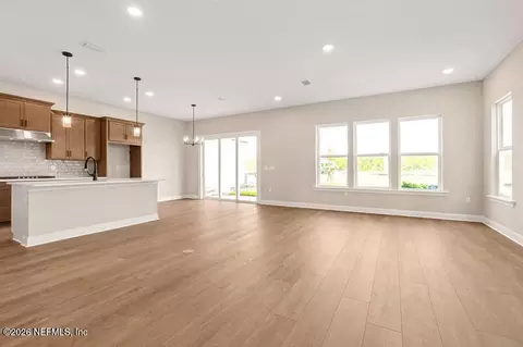 Living - 334 Bedford Ter, Saint Augustine, FL 32092 photo 1 of 2