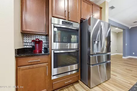 Kitchen - 461 Pine Eagle Dr, Fleming Island, FL 32003 photo 4 of 4