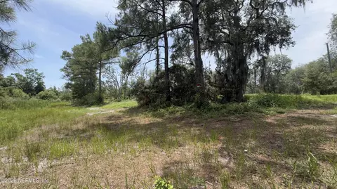 113 Spruce Ct, Interlachen, FL 32148 photo 6