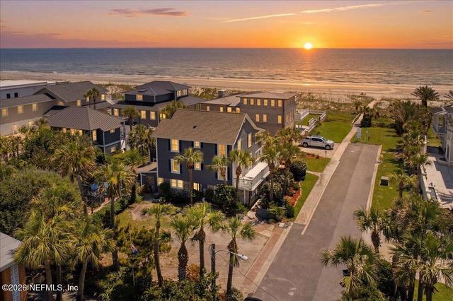 106 Bay St, Neptune Beach, FL 32266